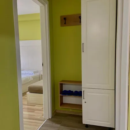 Lägenhet Cozy Tirana