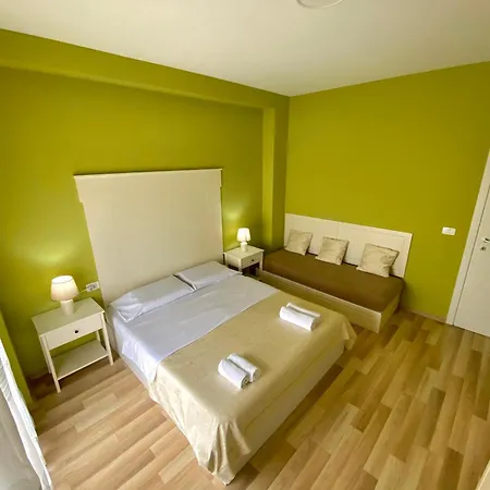 Lägenhet Cozy Tirana
